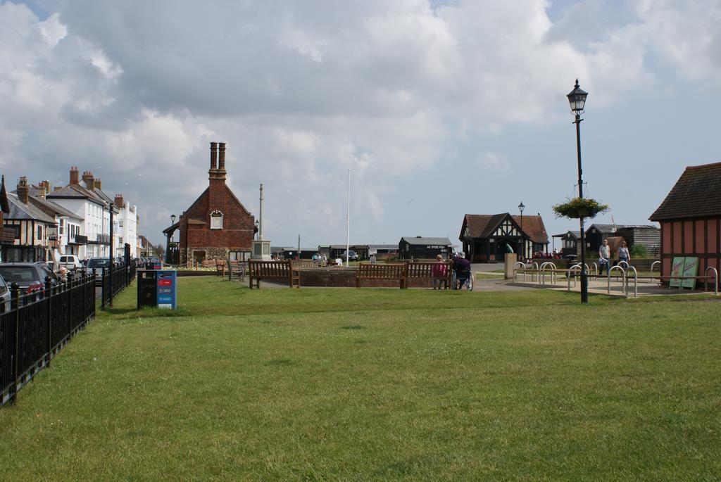 Tirah Guest House Aldeburgh Buitenkant foto